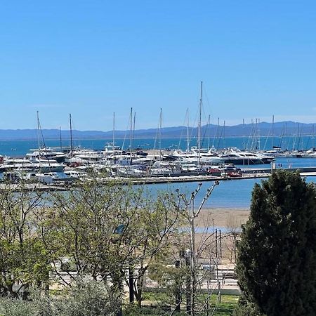Apartamento Frente Al Mar Roses Buitenkant foto